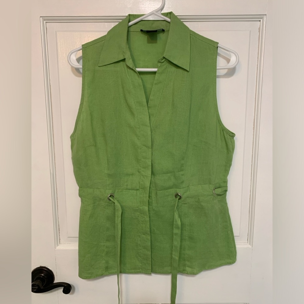Sleeveless dressy top